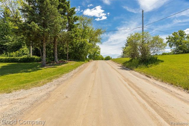 5410 Edgar Road, Clarkston, MI 48346