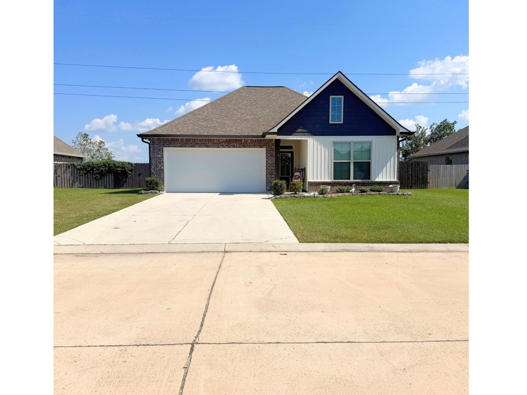336 Carriage Way, Thibodaux, LA 70301