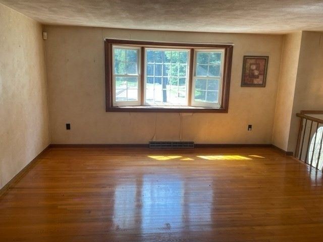 511 Trull Rd, Tewksbury, MA 01876