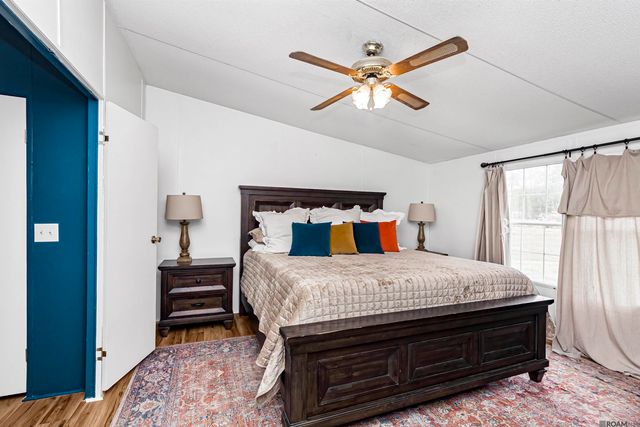 32438 Weiss Rd, Walker, LA 70785