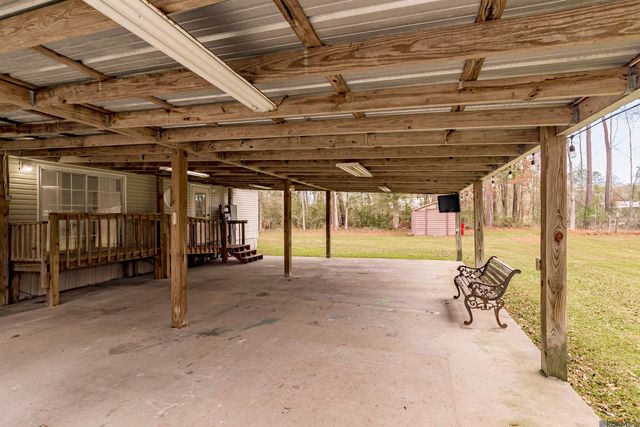 32438 Weiss Rd, Walker, LA 70785
