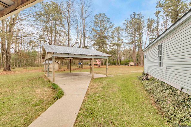32438 Weiss Rd, Walker, LA 70785