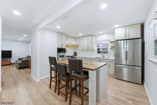 725 Anna Pl, North Plainfield Boro, NJ 07063