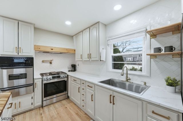 725 Anna Pl, North Plainfield Boro, NJ 07063