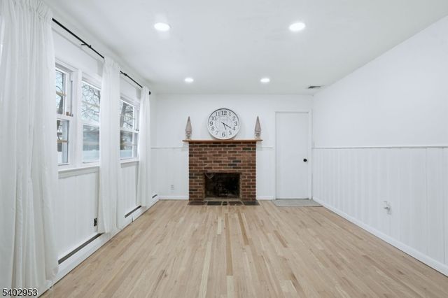 725 Anna Pl, North Plainfield Boro, NJ 07063