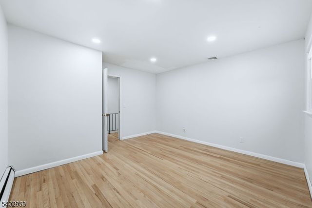 725 Anna Pl, North Plainfield Boro, NJ 07063