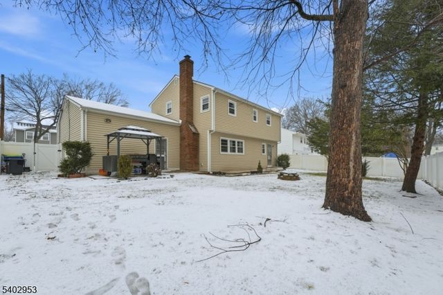 725 Anna Pl, North Plainfield Boro, NJ 07063