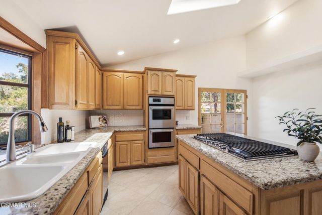 1592 Brentford Avenue, Westlake Village, CA 91361