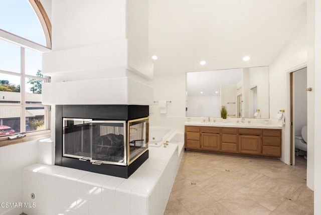 1592 Brentford Avenue, Westlake Village, CA 91361