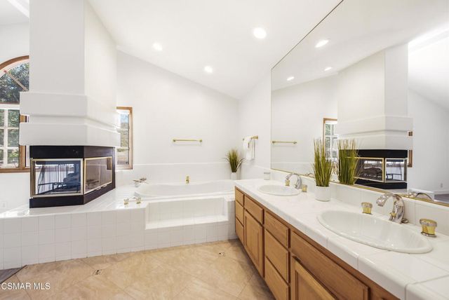 1592 Brentford Avenue, Westlake Village, CA 91361