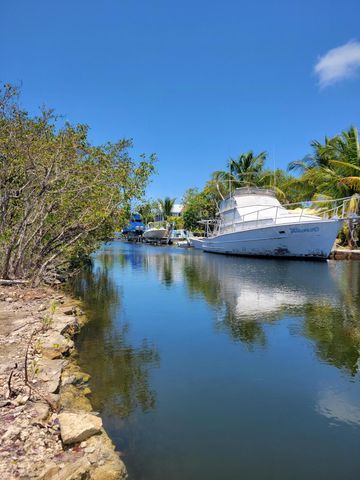 27345 Guadaloupe Lane, Ramrod Key, FL 33042