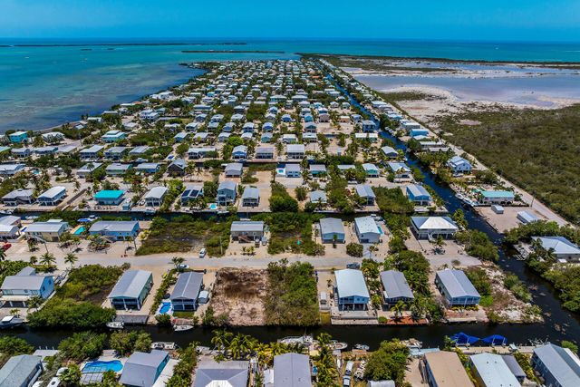 27345 Guadaloupe Lane, Ramrod Key, FL 33042