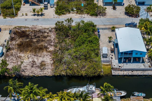 27345 Guadaloupe Lane, Ramrod Key, FL 33042