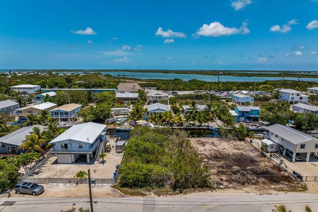 27345 Guadaloupe Lane, Ramrod Key, FL 33042