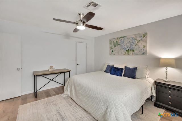 423 Waterford Drive, Victoria, TX 77901