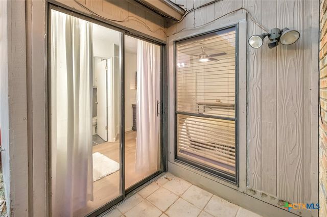 423 Waterford Drive, Victoria, TX 77901