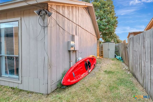 423 Waterford Drive, Victoria, TX 77901