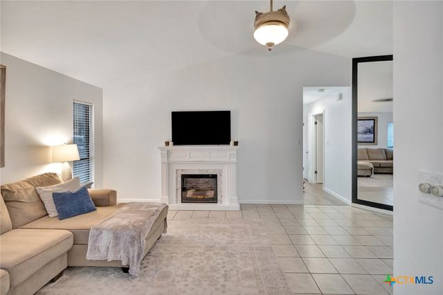 423 Waterford Drive, Victoria, TX 77901