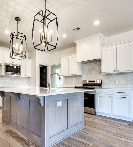9432 NW 75th Street, Yukon, OK 73099