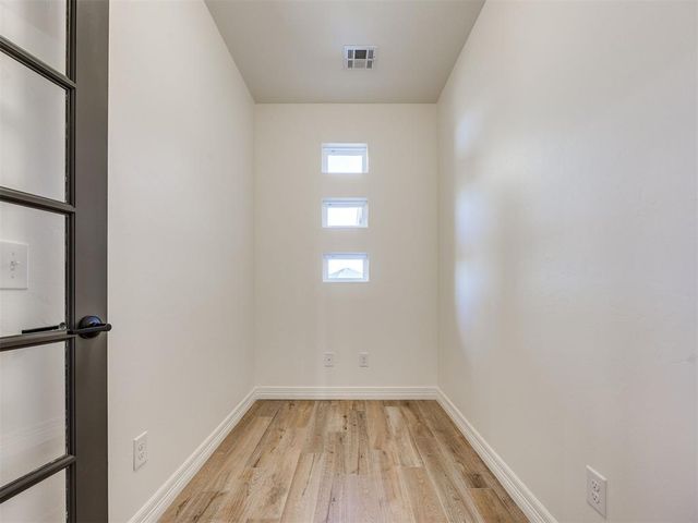 9432 NW 75th Street, Yukon, OK 73099
