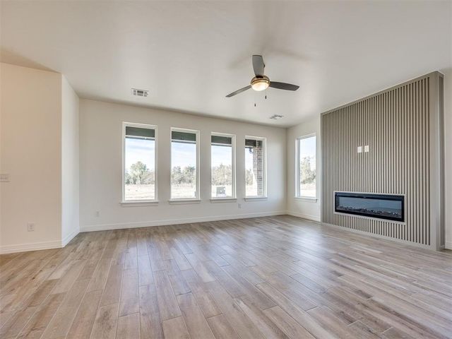 9432 NW 75th Street, Yukon, OK 73099