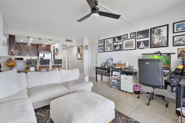 20379 W Country Club Dr 2535, Aventura, FL 33180