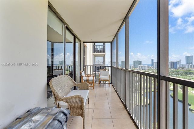 20379 W Country Club Dr 2535, Aventura, FL 33180
