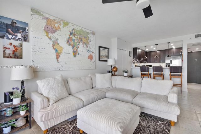 20379 W Country Club Dr 2535, Aventura, FL 33180