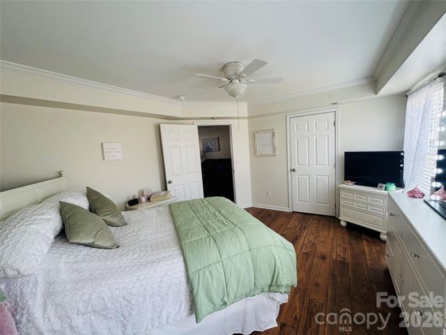 124 Hood Heights, Hendersonville, NC 28739