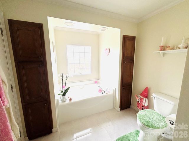 124 Hood Heights, Hendersonville, NC 28739