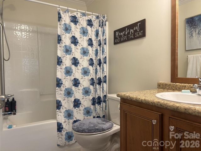 124 Hood Heights, Hendersonville, NC 28739