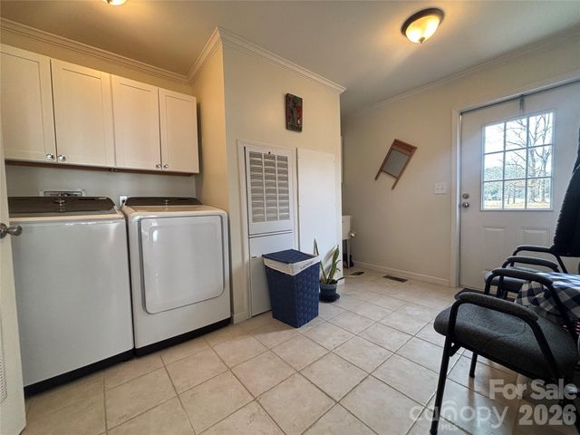 124 Hood Heights, Hendersonville, NC 28739