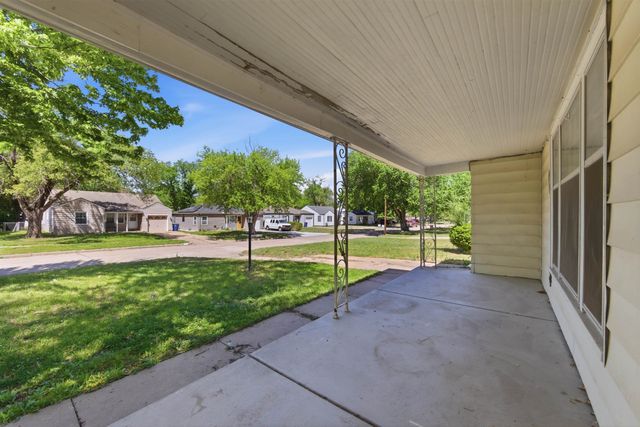 642 S Sylvan, Wichita, KS 67218