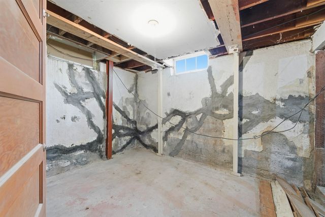 642 S Sylvan, Wichita, KS 67218