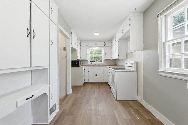 642 S Sylvan, Wichita, KS 67218