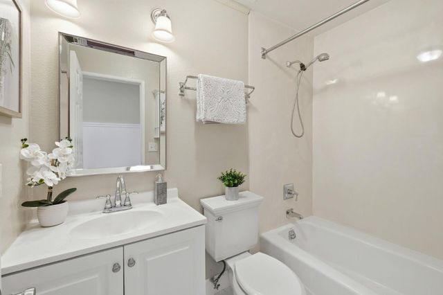 1780 Honeysuckle Road, Livermore, CA 94551