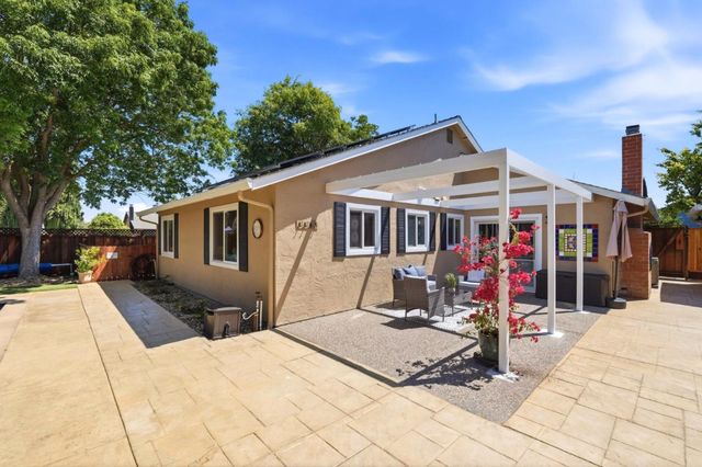 1780 Honeysuckle Road, Livermore, CA 94551