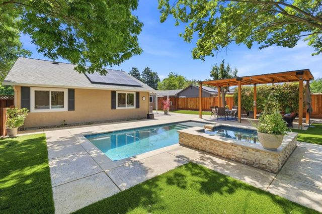 1780 Honeysuckle Road, Livermore, CA 94551