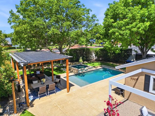 1780 Honeysuckle Road, Livermore, CA 94551
