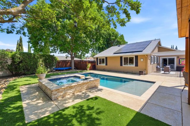 1780 Honeysuckle Road, Livermore, CA 94551