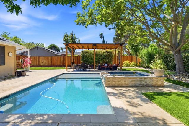 1780 Honeysuckle Road, Livermore, CA 94551