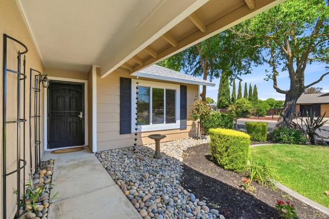 1780 Honeysuckle Road, Livermore, CA 94551