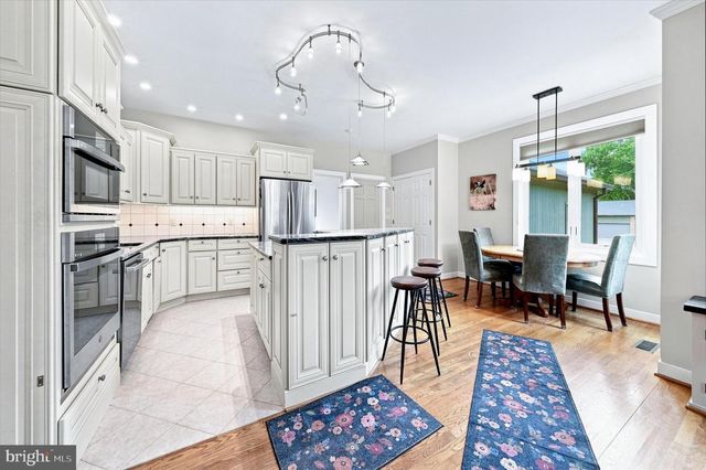 24 DOWNS DR, Wilmington, DE 19807