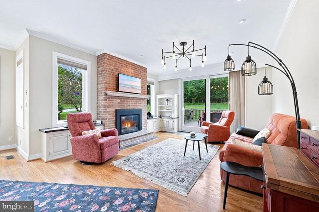 24 DOWNS DR, Wilmington, DE 19807