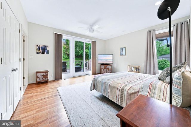 24 DOWNS DR, Wilmington, DE 19807