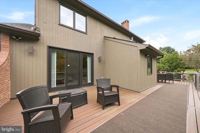 24 DOWNS DR, Wilmington, DE 19807