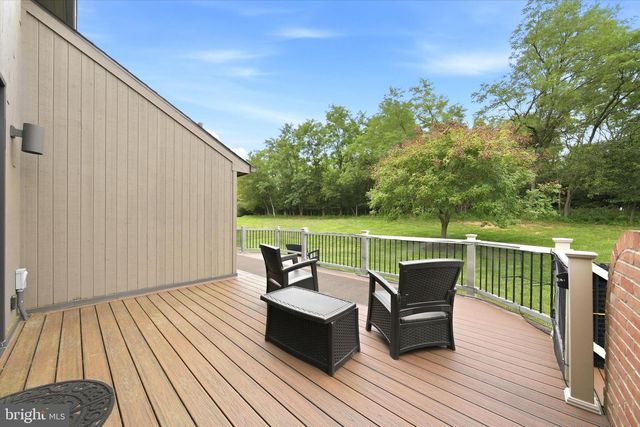 24 DOWNS DR, Wilmington, DE 19807