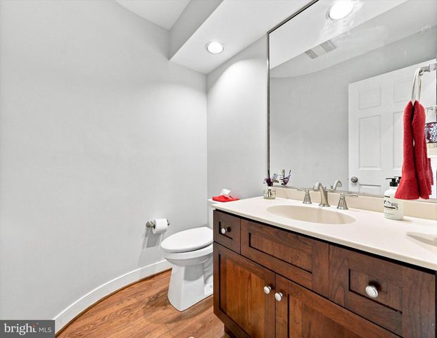 24 DOWNS DR, Wilmington, DE 19807