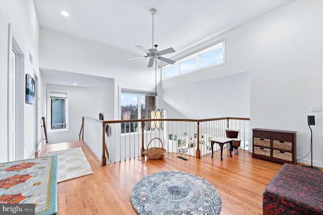 24 DOWNS DR, Wilmington, DE 19807