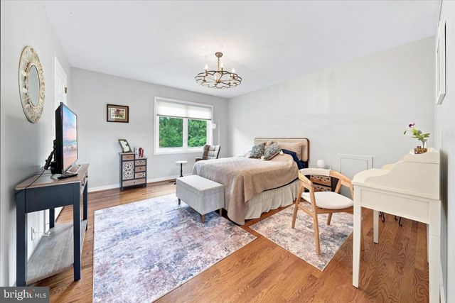 24 DOWNS DR, Wilmington, DE 19807